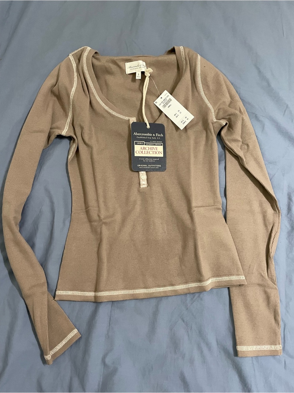 Abercrombie & Fitch Women's Long-Sleeve Scoop Neck